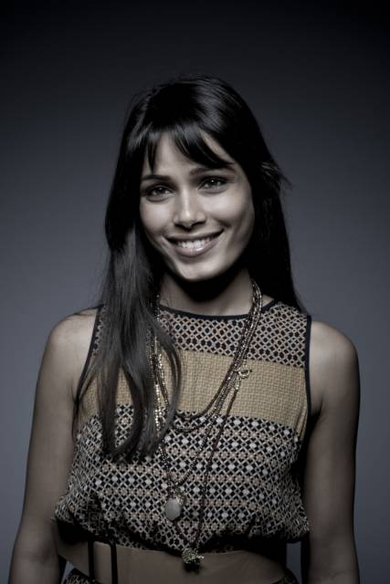 600full-freida-pinto (7).jpg