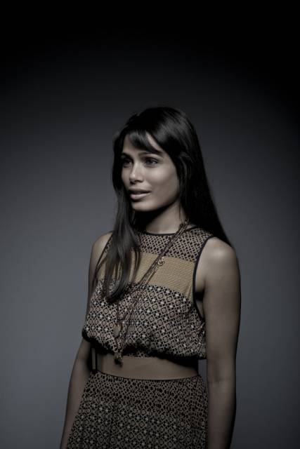 600full-freida-pinto (11).jpg