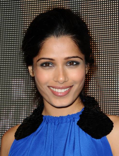 600full-freida-pinto (41).jpg