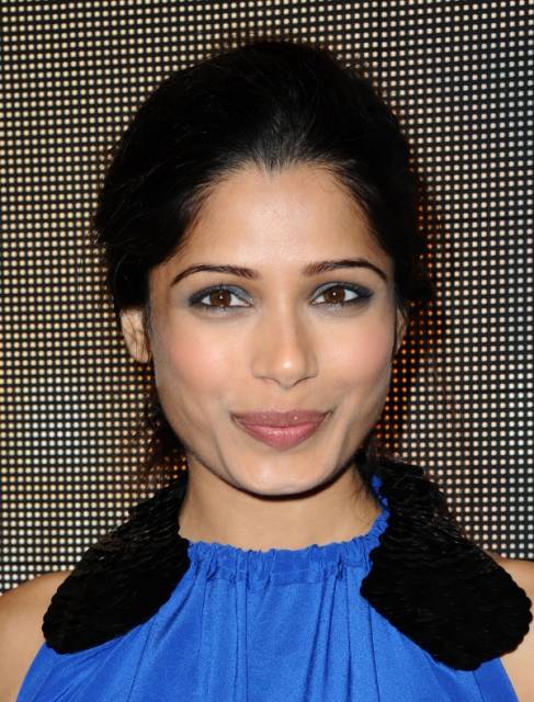 600full-freida-pinto (42).jpg