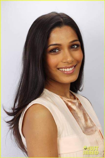 600full-freida-pinto (50).jpg