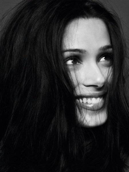 600full-freida-pinto (82).jpg