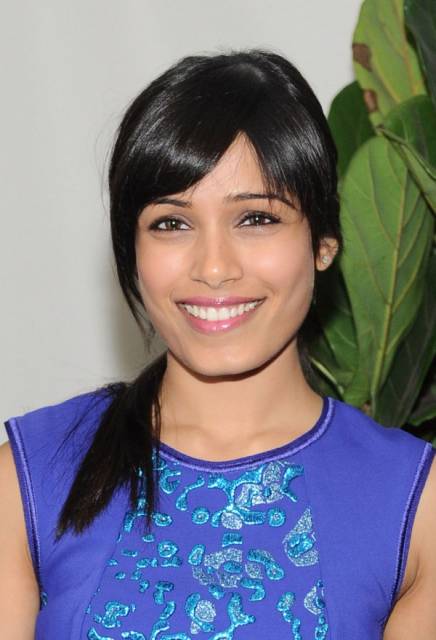 600full-freida-pinto.jpg