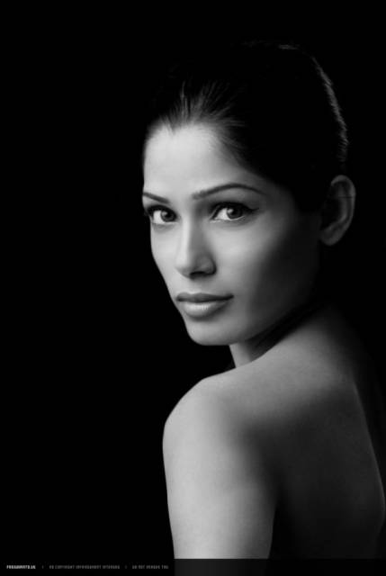 600full-freida-pinto34.jpg