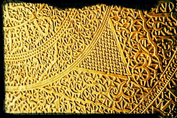 gold-gold-pattern-ligature-runes-weaving-ancient-gold-plexus-600x400.jpg