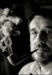 pipe-smoking-man-2.jpg