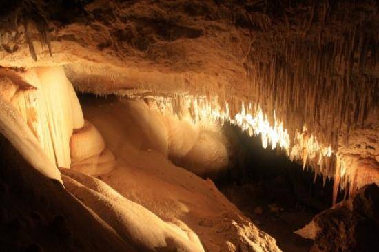 jewel-cave-just-spectacular.jpg